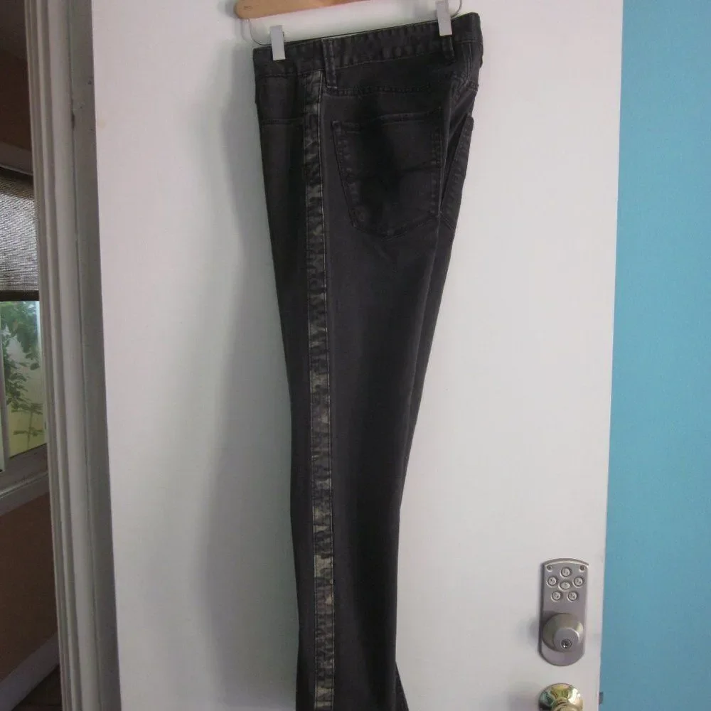 Guess Jeans Unisex Slim Black Denim Mens Size 32 Camo Stripe Detail 31